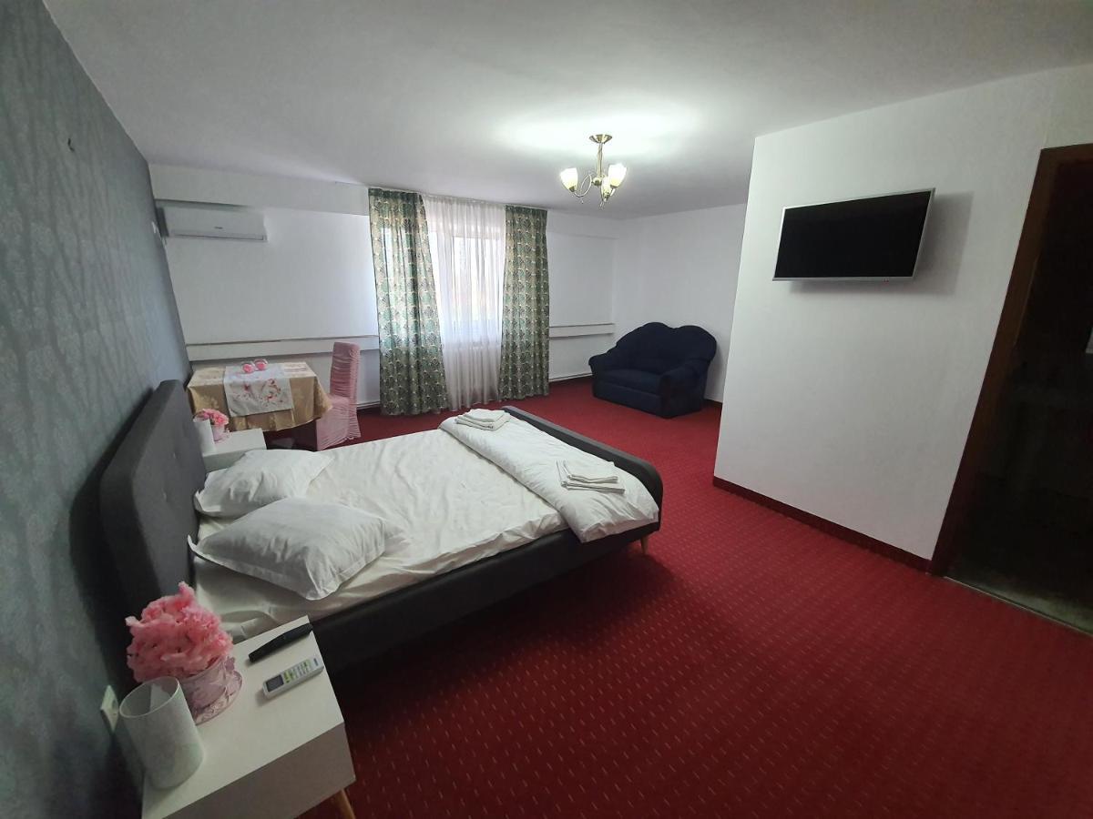 Bon Ton Residence Drobeta Turnu Severin Bagian luar foto